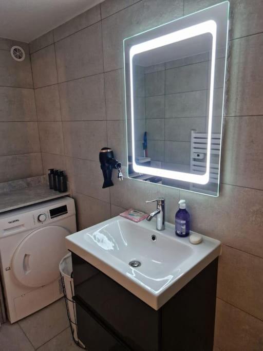 Charming Apartment Near La Defense, Paris Bezons Buitenkant foto